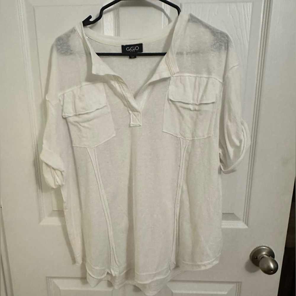 Gigio, White Top, Size Small